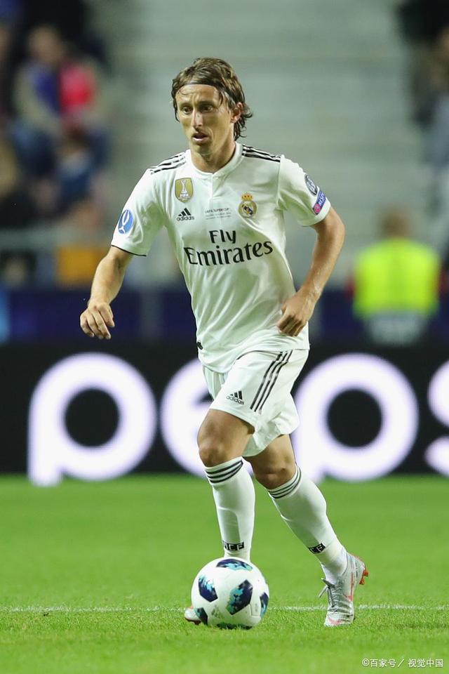 光速下课！阿莫林与高层矛盾激化被炒鱿鱼，曼联何时才能走出怪圈