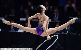 隐蔽骗术：揭秘“私人高额牌局中的‘美色诱惑’与合伙设局”。（高额私局陷阱：揭露美色诱饵与同伙设局的内幕）