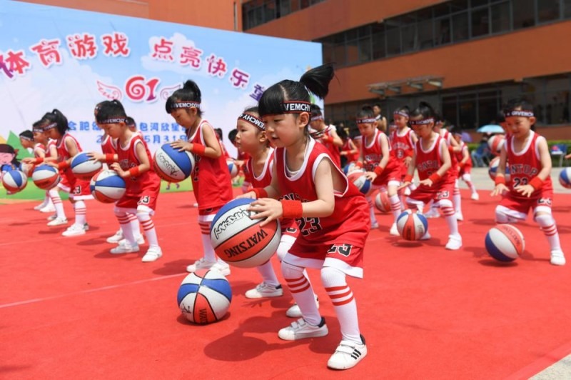 坦帕湾光芒队由于新球场选址问题，与坦帕市政府再次陷入僵局